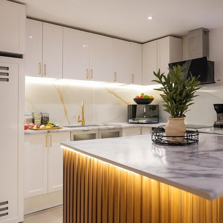Luxury PH Private Pool and Roof 13 pax steps 5av Beach - Three-Bedroom Apartment with Private Pool - 15