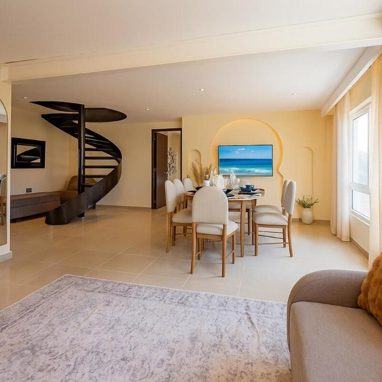 Luxury PH Private Pool and Roof 13 pax steps 5av Beach - Three-Bedroom Apartment with Private Pool - 21