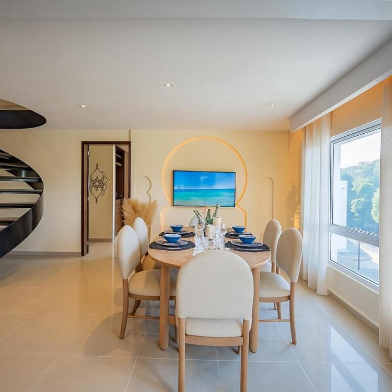 Luxury PH Private Pool and Roof 13 pax steps 5av Beach - Three-Bedroom Apartment with Private Pool - 22