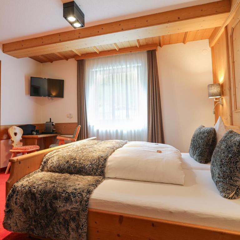 Chalet Madlein - Standard Doppelzimmer ohne Balkon - 3