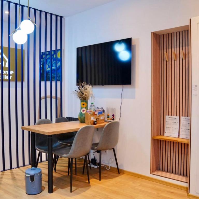 Modern Duplex - 5 rooms - Paris City Center - Apartment - 14