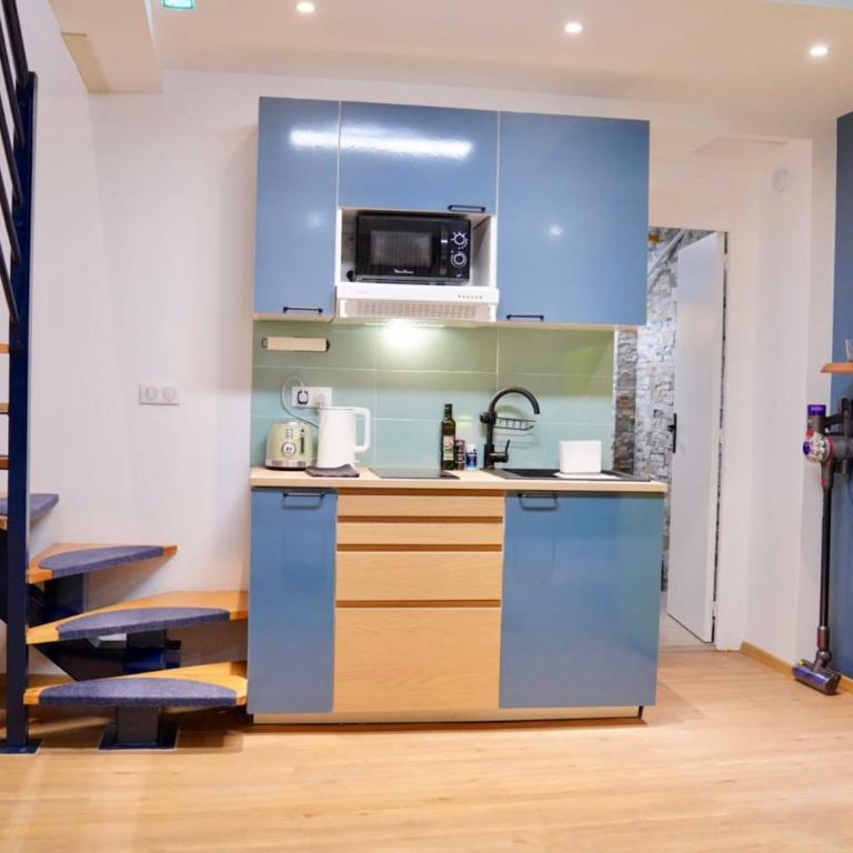 Modern Duplex - 5 rooms - Paris City Center - Apartment - 17