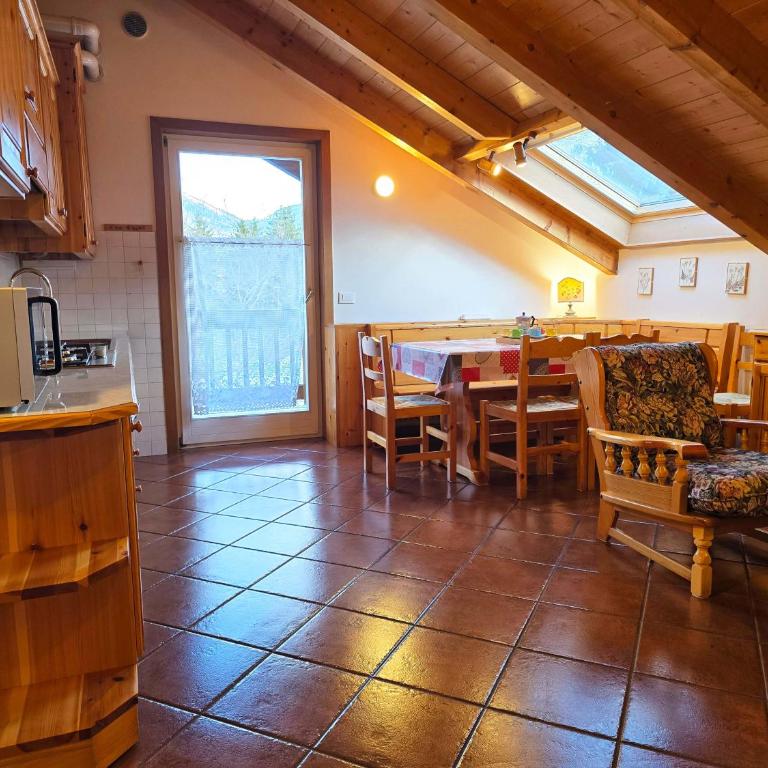 Attico Lagorai - Alpine Stay Apartments - Appartamento Deluxe con 2 Camere da Letto e Balcone - 2