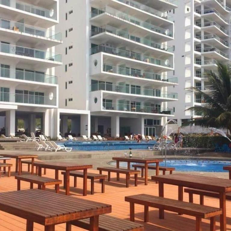 Departamento Resort Playa Azul - Tonsupa - Three-Bedroom Apartment with Ocean View - 3