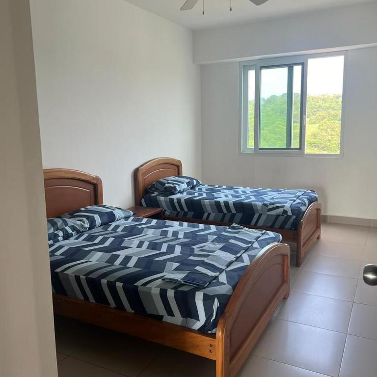 Departamento Resort Playa Azul - Tonsupa - Three-Bedroom Apartment with Ocean View - 4