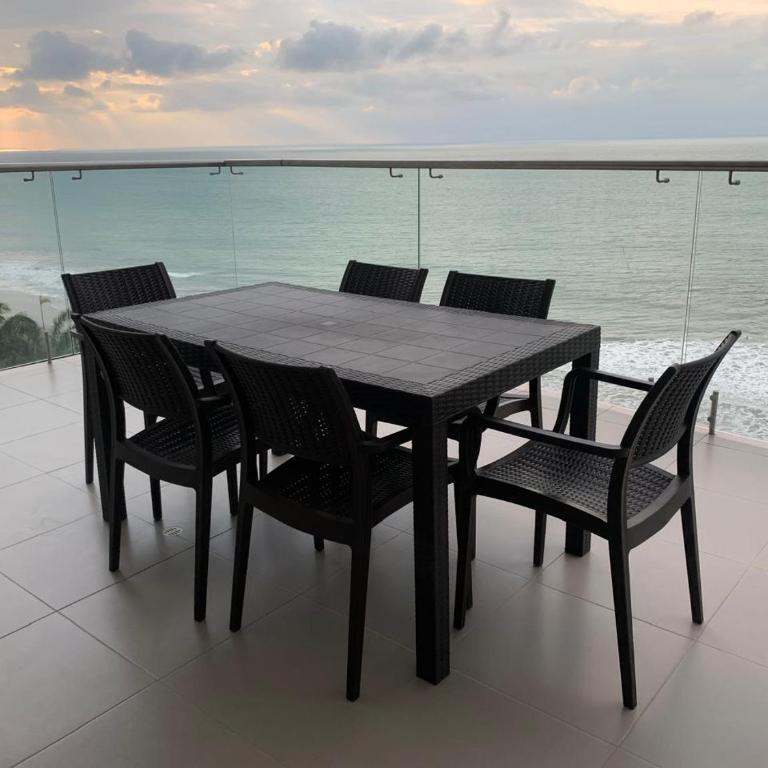 Departamento Resort Playa Azul - Tonsupa - Three-Bedroom Apartment with Ocean View - 8