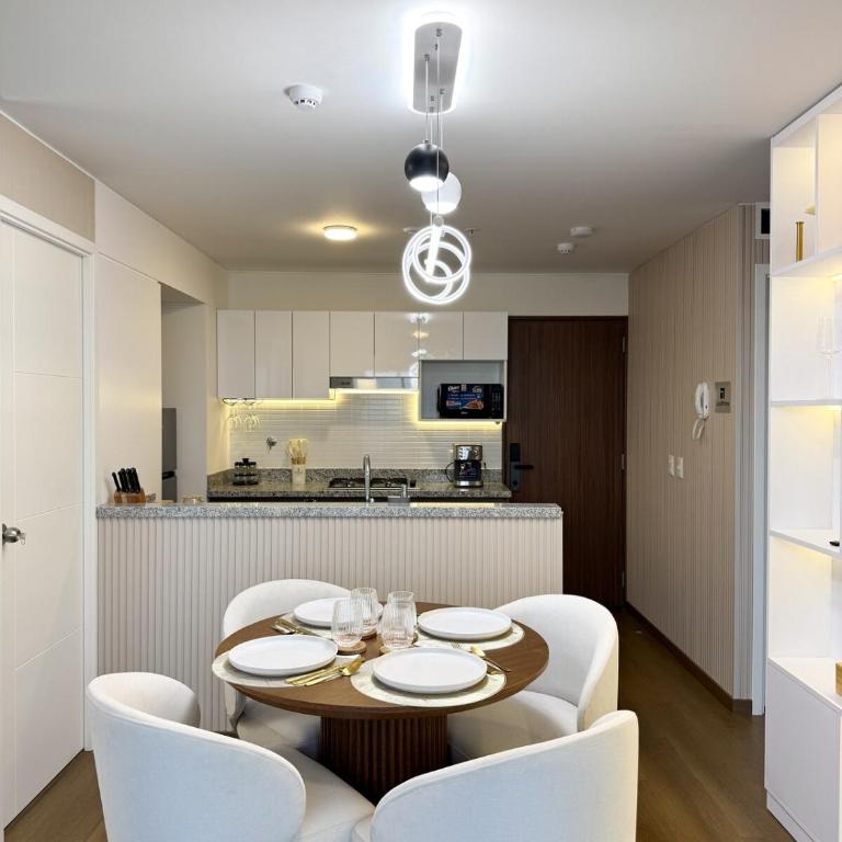 Saúco, 2103 Entire Apartment, Central and Modern - Two-Bedroom Apartment - 14