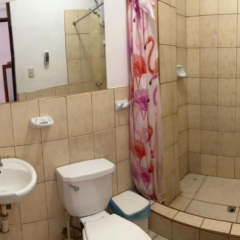 El Canadiense - Deluxe Queen Suite - 4