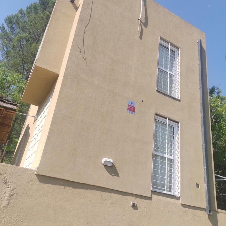 Cuesta Blanca dos dormitorios cochera - Two-Bedroom House - 9