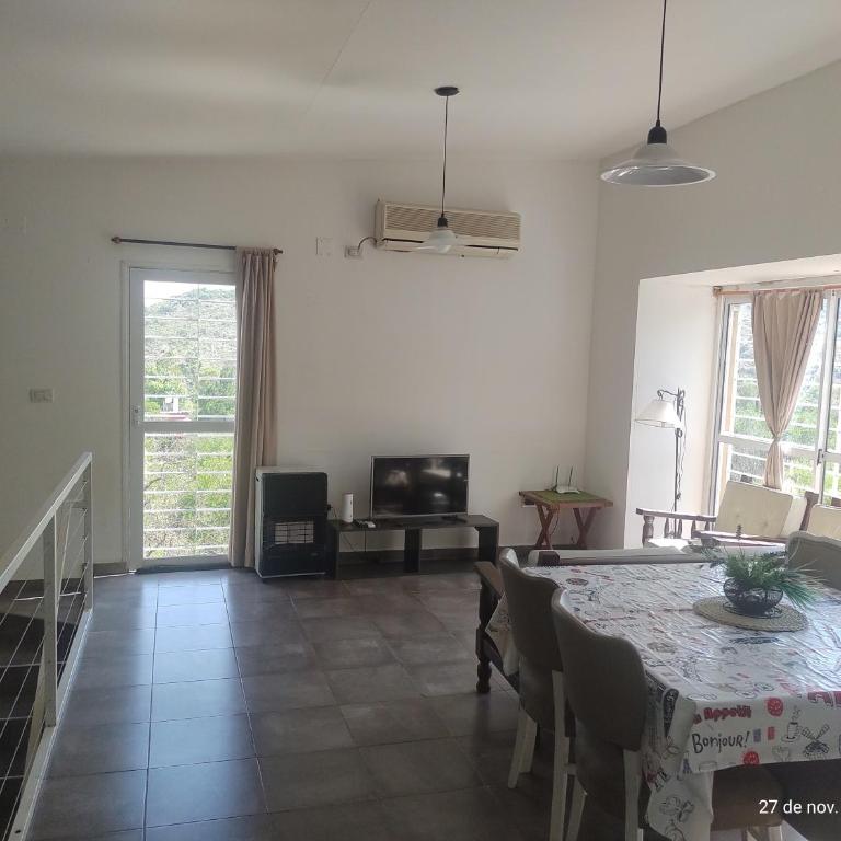 Cuesta Blanca dos dormitorios cochera - Two-Bedroom House - 5