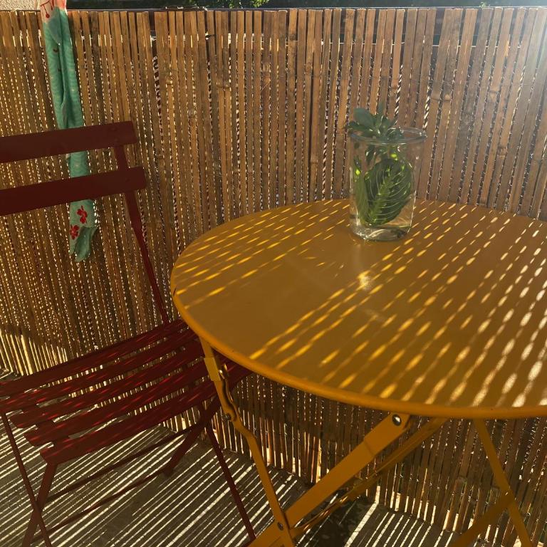 Appartement dans quartier calme et arboré - Apartment mit 2 Schlafzimmern - 3