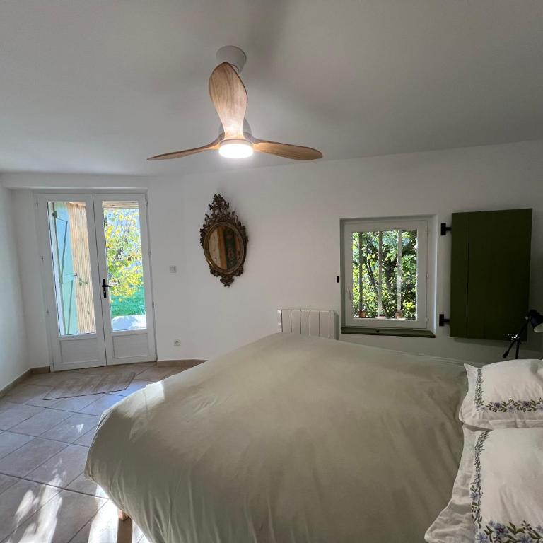Maison en pierre rénovée avec jardin et piscine privative chauffée - Haus mit 3 Schlafzimmern - 25