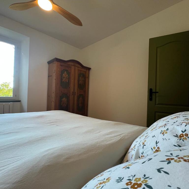 Maison en pierre rénovée avec jardin et piscine privative chauffée - Haus mit 3 Schlafzimmern - 28