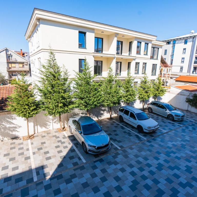 Hotel Resurs - Dvokrevetna Soba sa Bračnim Krevetom /2 Zasebna Kreveta i Sopstvenim Kupatilom - 3