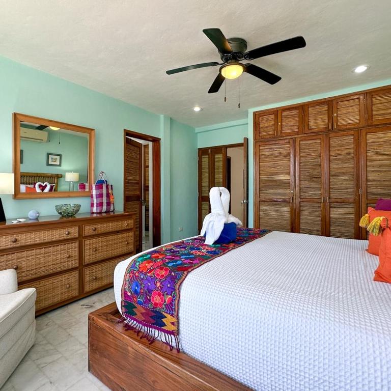 Casa Cuatro Estaciones - Five-Bedroom House - 84