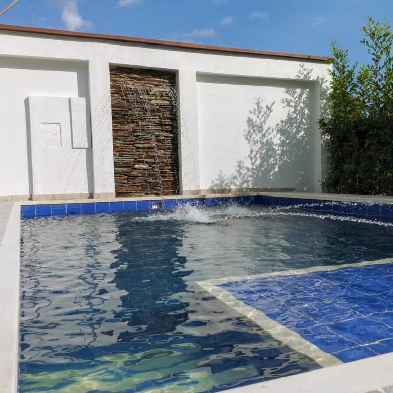 Hermosa casa campestre a solo 7 minutos de la ciudad, con piscina privada - Four-Bedroom House - 8