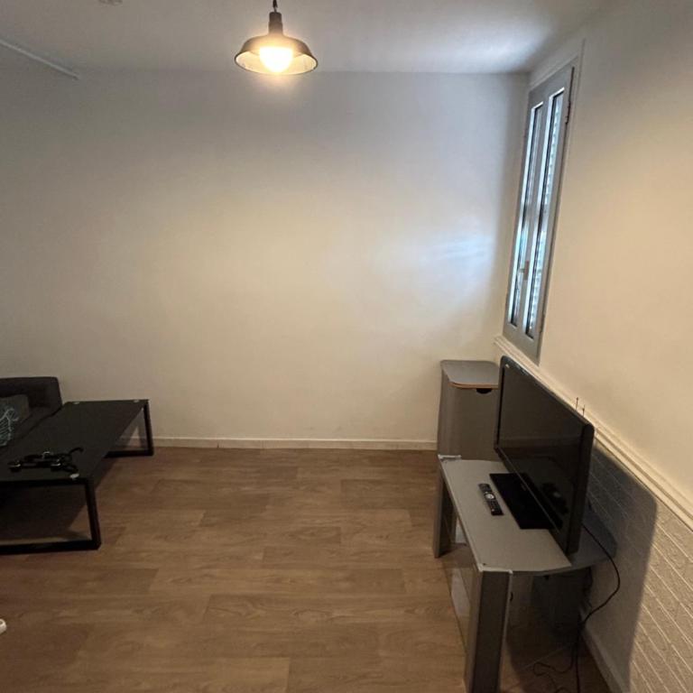 Studio lumineux - Apartamento de 1 dormitorio - 2