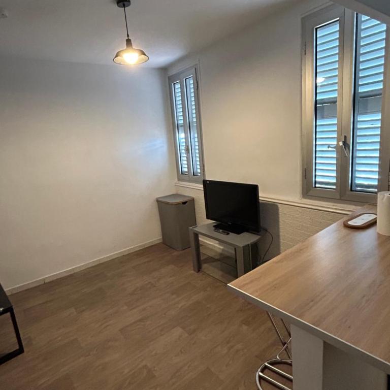 Studio lumineux - Apartamento de 1 dormitorio - 5