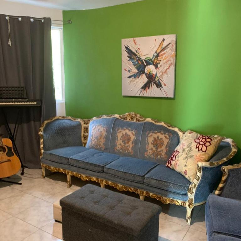 Apartamento la 20 - Two-Bedroom Apartment with Balcony - 1