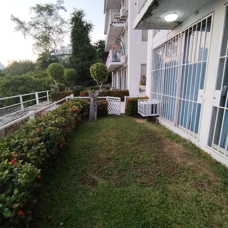 Opportunity, very economical family apartment - Apartamento de 2 dormitorios con terraza - 20