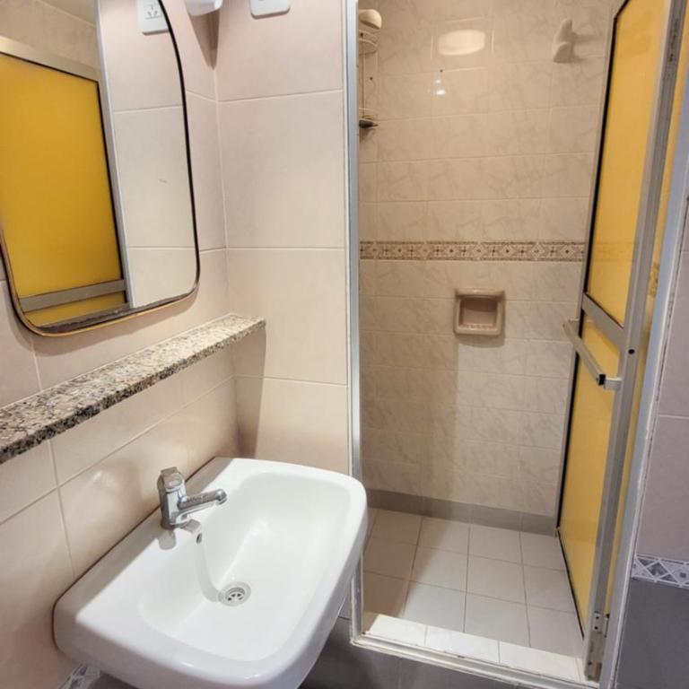 Hotel Internacional Necochea - Quadruple Room - 2