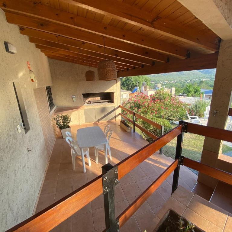 Casa con vista a las Sierras y pileta privada - Casa de 2 dormitorios - 4