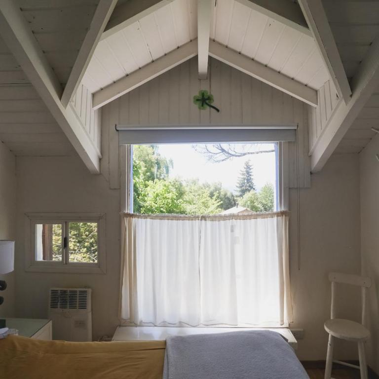 Gran casa con pileta climatizada y vista al lago - Casa de 5 dormitorios - 13