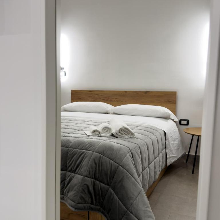 Welcome to I Colori di Napoli - Camera Tripla con Bagno Privato - 4