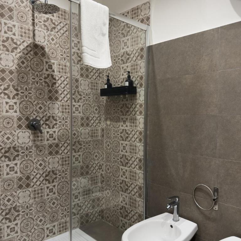 Welcome to I Colori di Napoli - Camera Tripla con Bagno Privato - 19