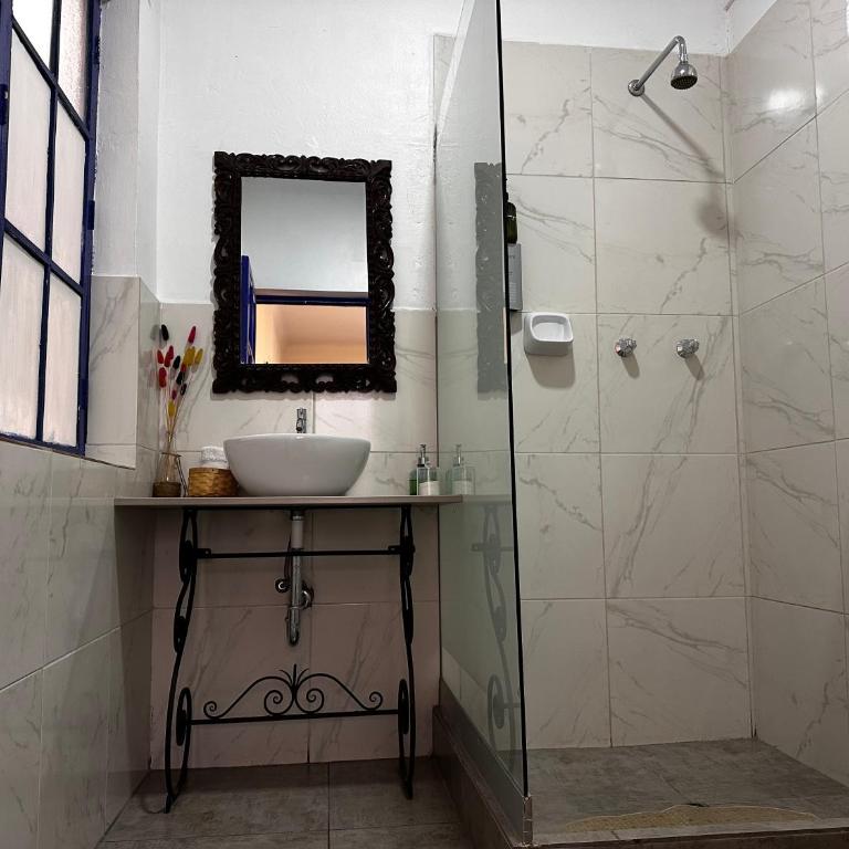 yuraqtampu- Pardo - Habitación Doble con baño privado - 7