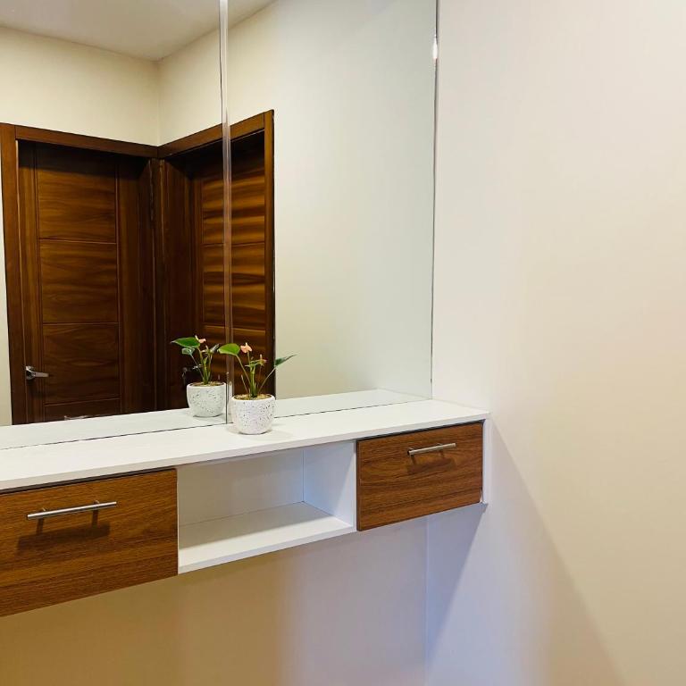 Suite - One-Bedroom Apartment - 2