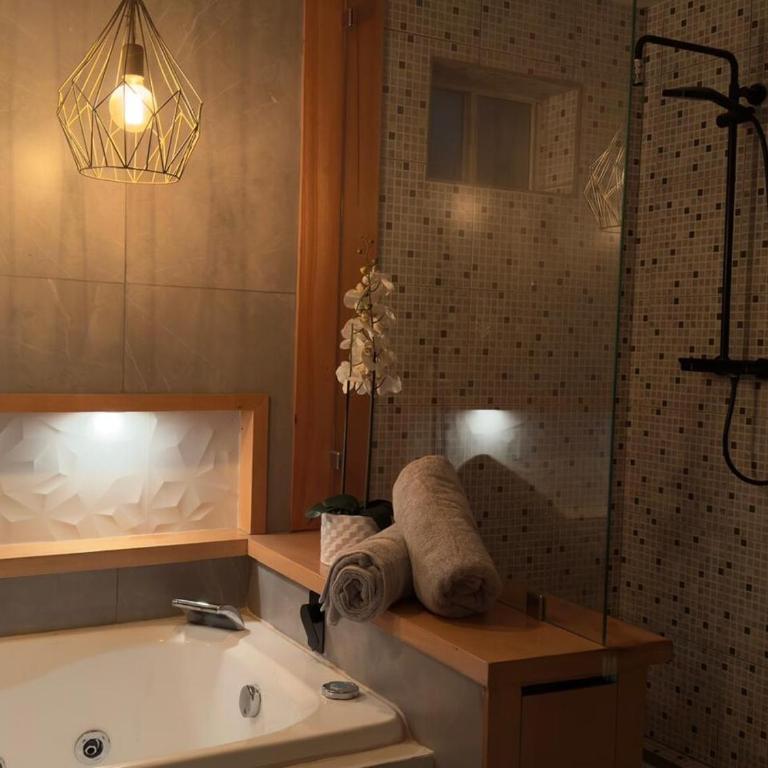 Casa Amar, Near of US Border and Consulate - Three-Bedroom House - 12