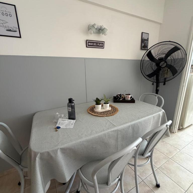 Excelente monoambiente centrico, a una cuadra de la playa - One-Bedroom Apartment - 6