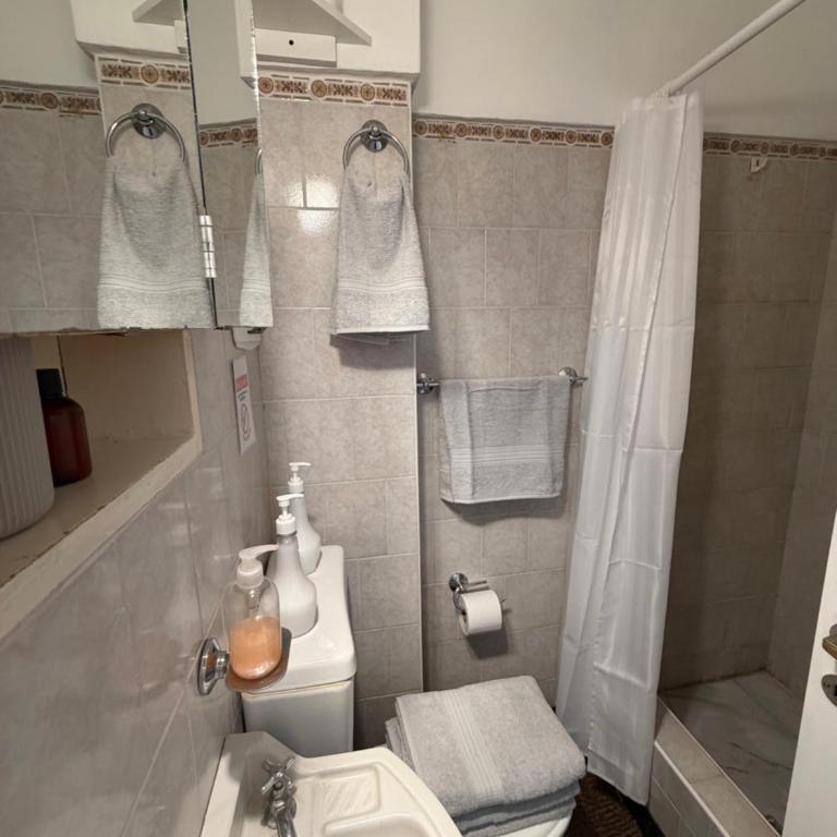 Excelente monoambiente centrico, a una cuadra de la playa - One-Bedroom Apartment - 5