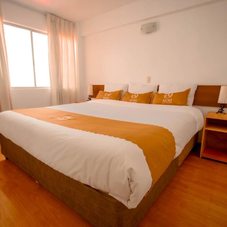 Auri Hotel Boutique - Deluxe King Room - 1