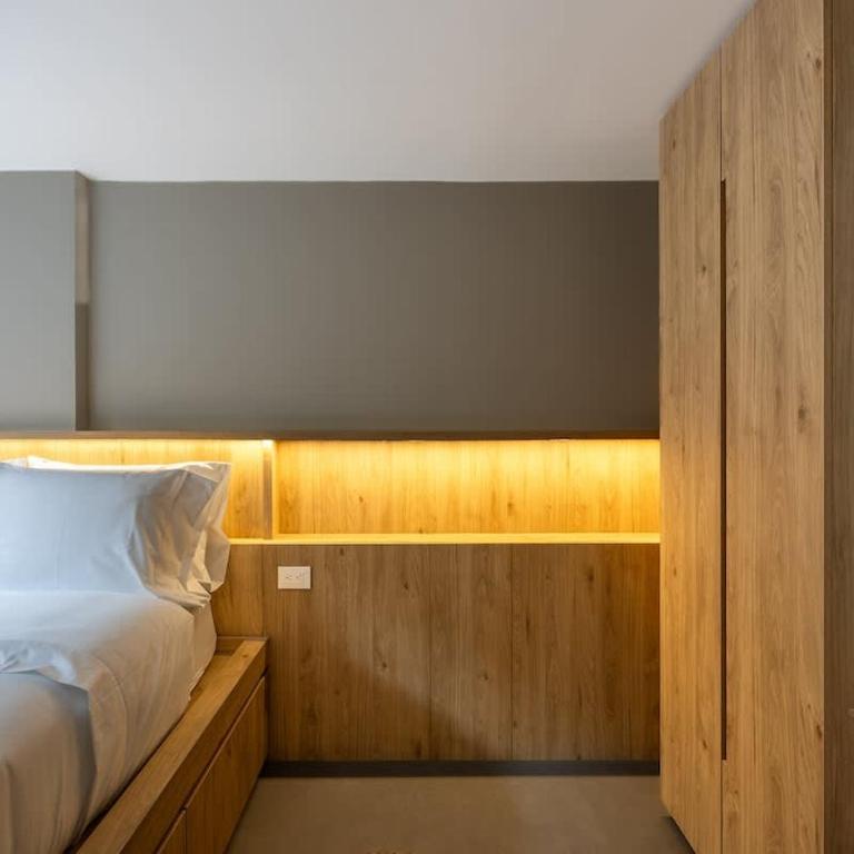 Nok Modern 2BR Apartment with Balcony & City Views - Apartamento - 10