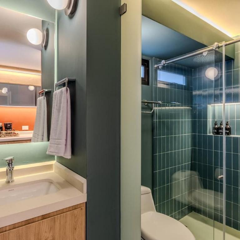 Nok Modern 2BR Apartment with Balcony & City Views - Apartamento - 21