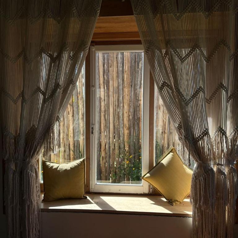 Casa Angiru - Four-Bedroom House - 8