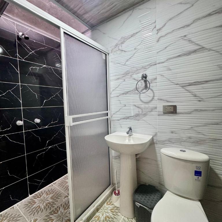 El guadual apartahotel - Habitación Familiar con balcón - 1