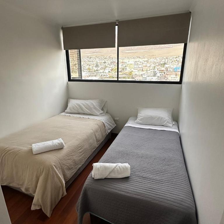 Departamento cómodo en el sector sur - Three-Bedroom Apartment - 7