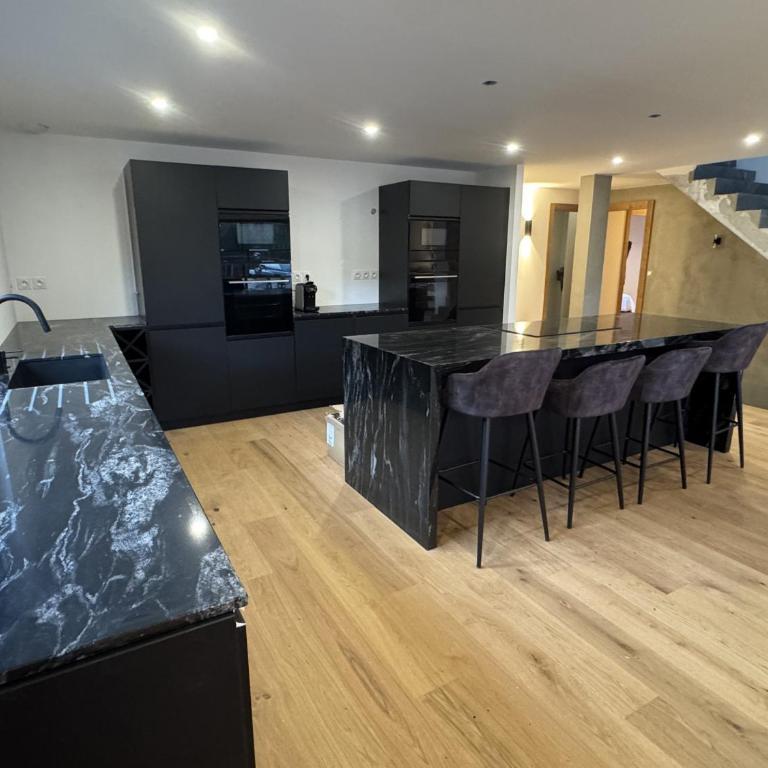 Chalet de luxe avec sauna et jacuzzi aux Gets - 14 personnes - FR-1-671-308 - Chalet - 11