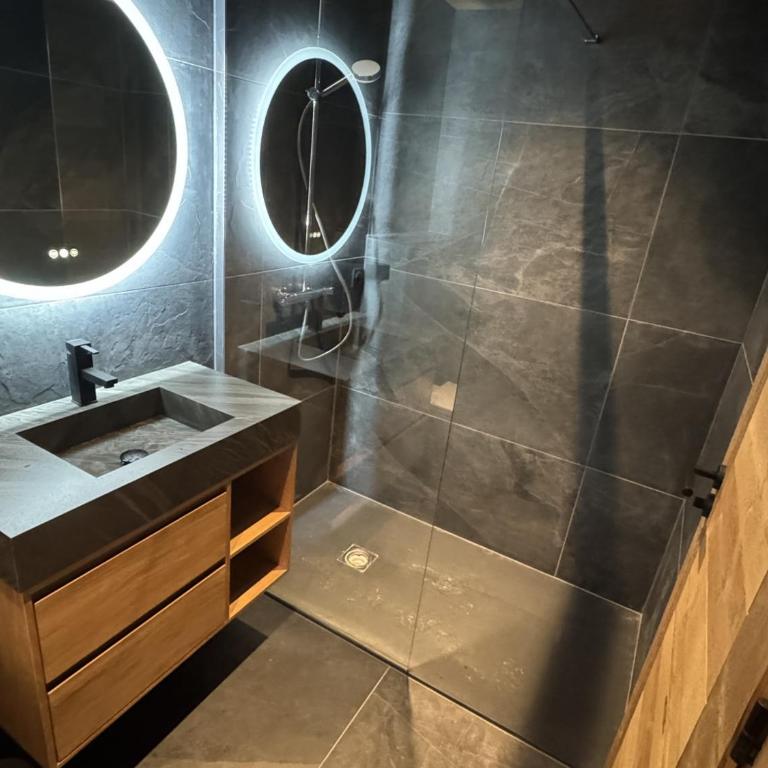 Chalet de luxe avec sauna et jacuzzi aux Gets - 14 personnes - FR-1-671-308 - Chalet - 16
