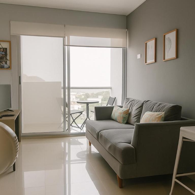 Apartamento Amoblado Cerca al Mar - Three-Bedroom Apartment - 8