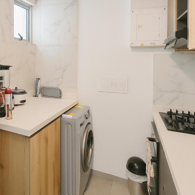 Apartamento Amoblado Cerca al Mar - Three-Bedroom Apartment - 19