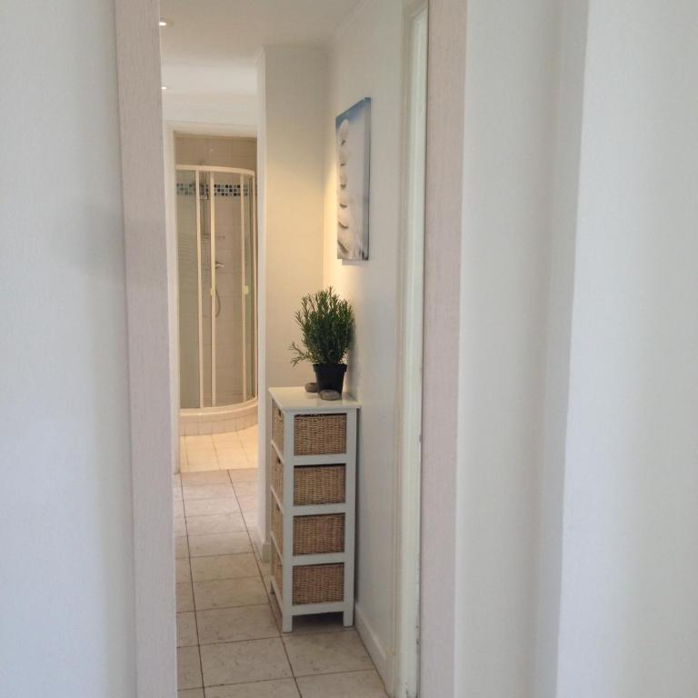 Sunny Cap View Terrace with Sea Views and AirCon - Appartement - Vue sur Mer - 32