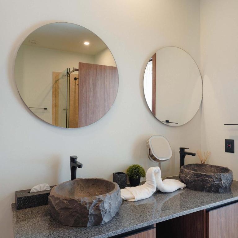 Modern 2BR Apartment with Pool & Gym - Apartamento - 10