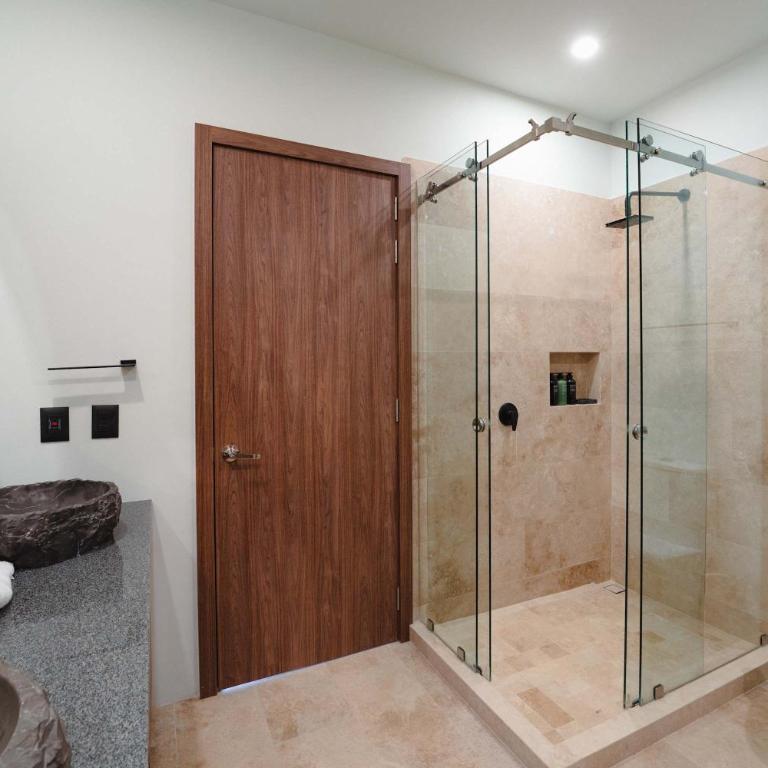 Modern 2BR Apartment with Pool & Gym - Apartamento - 11