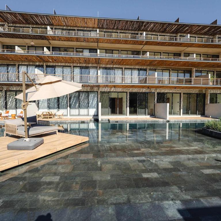 Modern 2BR Apartment with Pool & Gym - Apartamento - 27