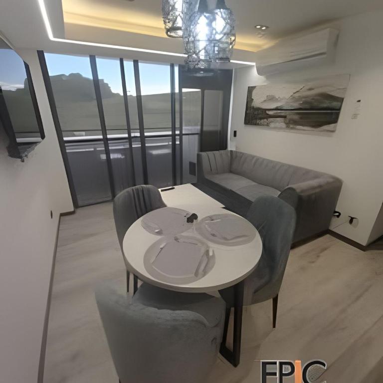 Epic Suite 213 Deluxe Airport Family 2Room 6Pax - Two-Bedroom Suite - 17