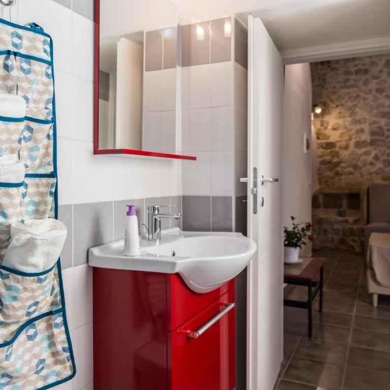 Antico Mercato - Two-Bedroom House - 37